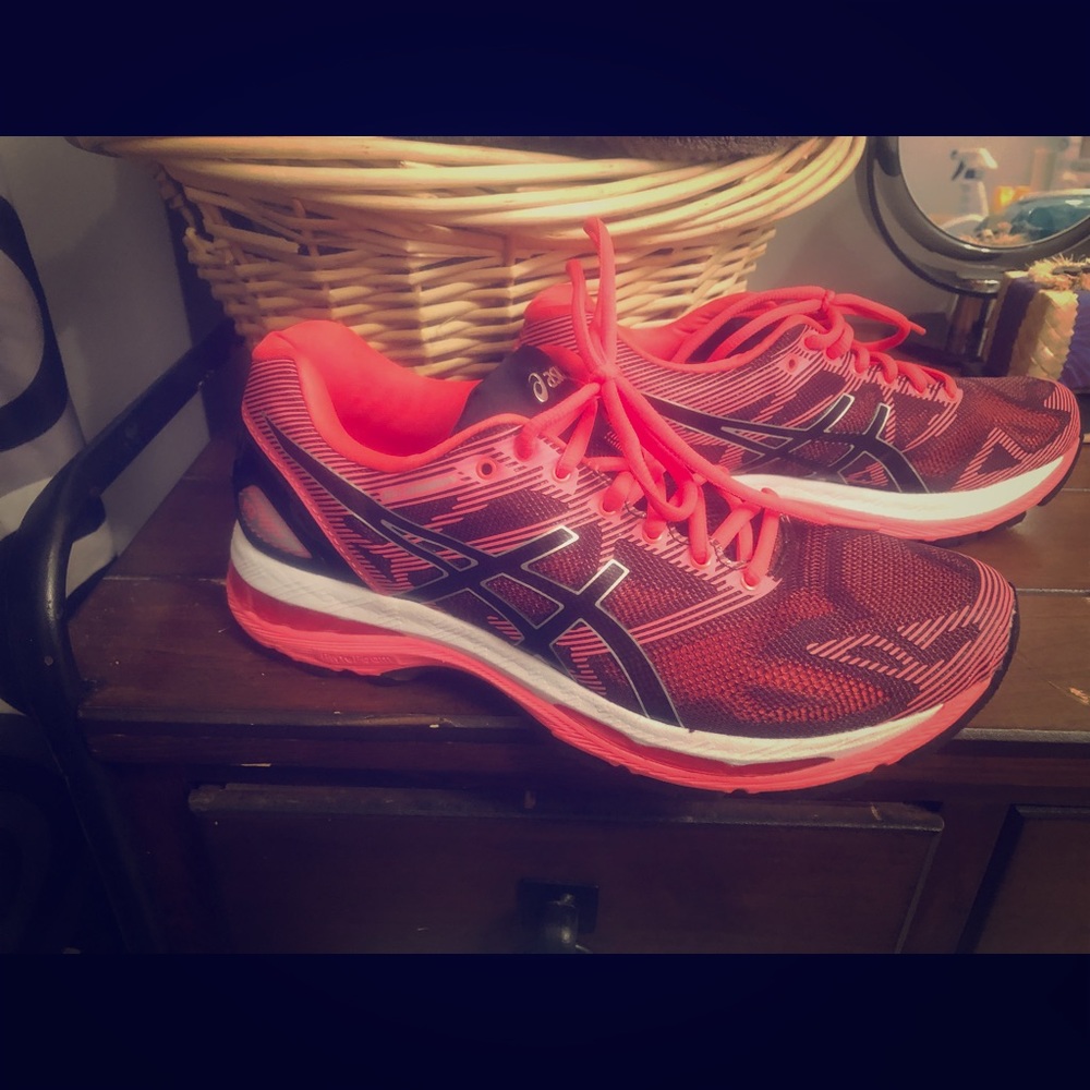 Running shoes